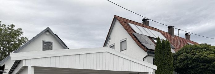 Fully renovated family home with a stunning conservatory, photovoltaic system, heat pump & large outbuilding – Gesamtes Anwesen