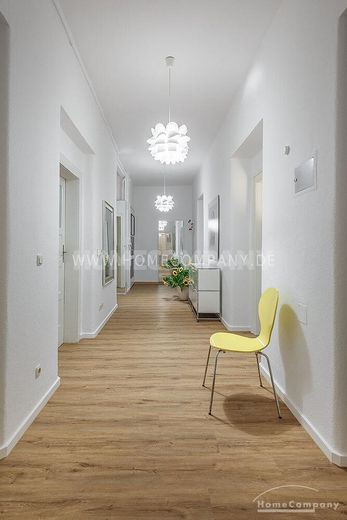 Exklusive 4-Zimmer-Altbauwohnung mit Balkon  &  Tiefgarage in Top-Lage – b5cfb3820e84c933c2fc7c84dc1871184cb16b06.jpg