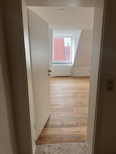Exclusive living at Münsterplatz – high-quality fully renovated apartment with elevator and underground parking garage – Photo 6