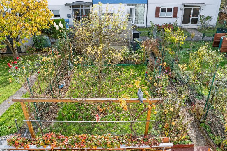 +++ Subito disponibile +++ Casa a schiera centrale a Neu-Ulm Pfuhl – Garten