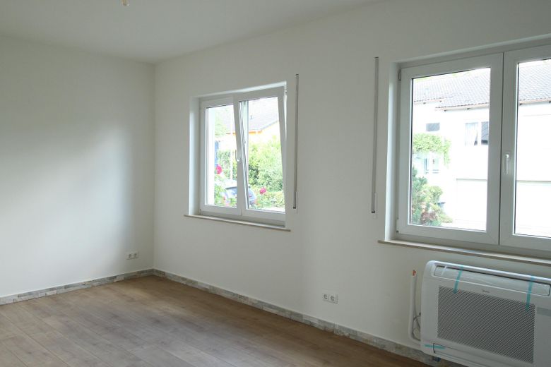 Freistehendes EFH mit Fernblick – Energieklasse B, PV und 2 Einliegerwohnungen – Schlafzimmer