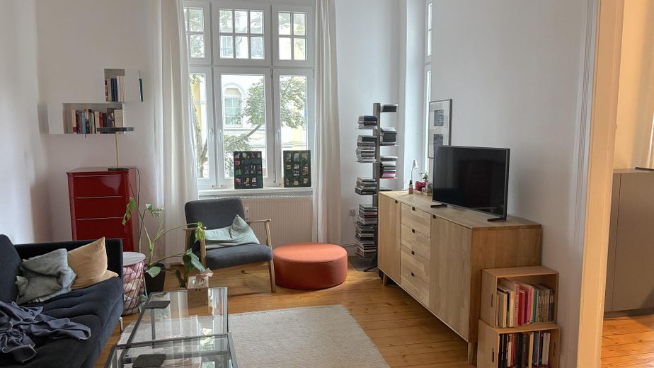 Großzügige 4-Zimmer-Altbauwohnung im Herzen des Dortmunder Kreuzviertels – Wohnzimmer