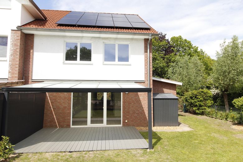 Exklusives Reihenendhaus – Erstbezug nach aufwendiger Sanierung mit PV-Anlage & sonnigem Garten – Der Sommer kann kommen