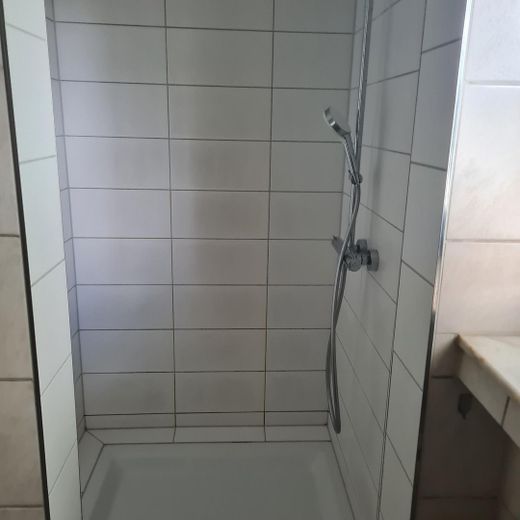 Простора квартира з чудовим видом на Альценау – Dusche