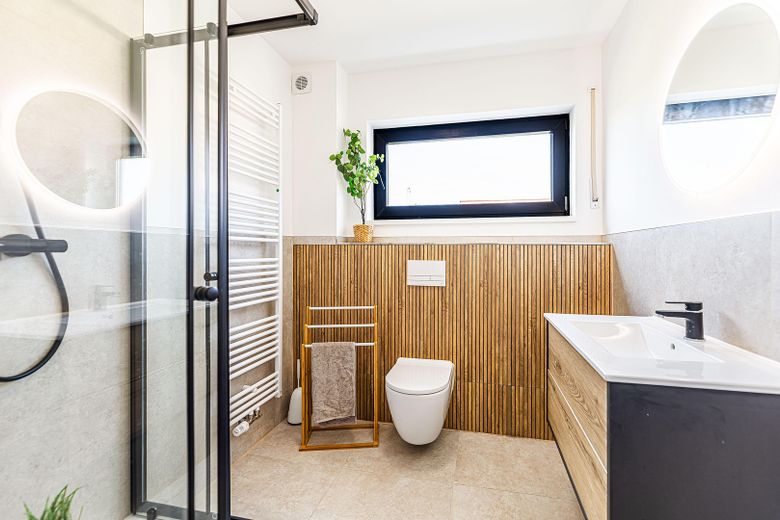  Elternbad mit Dusche EG