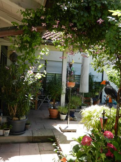 Lichte en ruime 4-kamerwoning op de begane grond met terras en eigen tuingedeelte – Foto 4