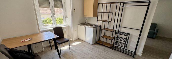 Renovierte und teilmöblierte 2-Zimmerwohnung in top Lage, nähe Berger Straße! – Wohnen Ansicht 1