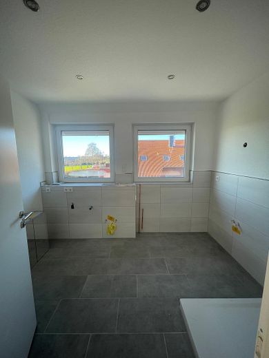 Attraktives Mehrparteienhaus mit 6 Wohneinheit in ruhiger Lage – Badezimmer