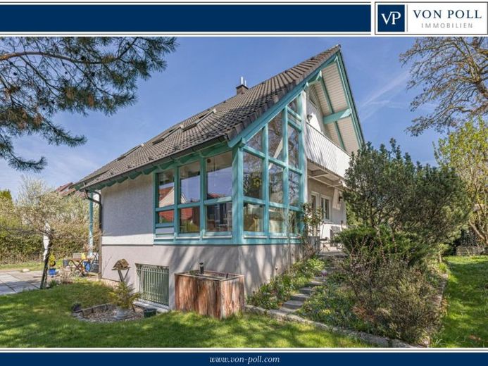 Architektenhaus mit Indoorpool, Sauna und Kamin – Foto 1