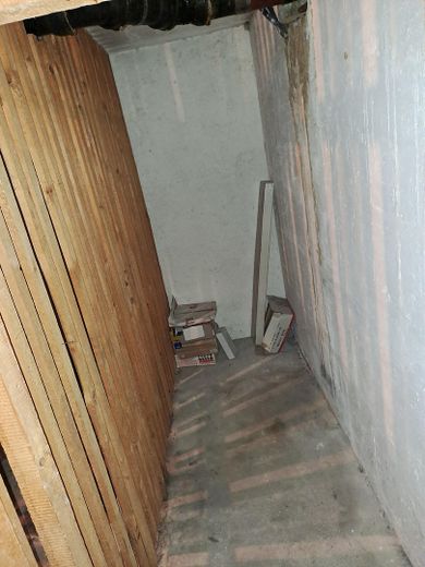 Zentrumsnahe, teilsanierte, renovierte 2-Zimmer-Wohnung mit Balkon, Duplexgarage in Berg am Laim – Kellerabteil