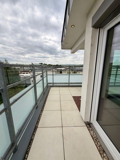 Limburg şehir merkezinde lüks penthouse – 196 m², katedral manzarası, whirlpool ve Gaggenau mutfak – Terrasse