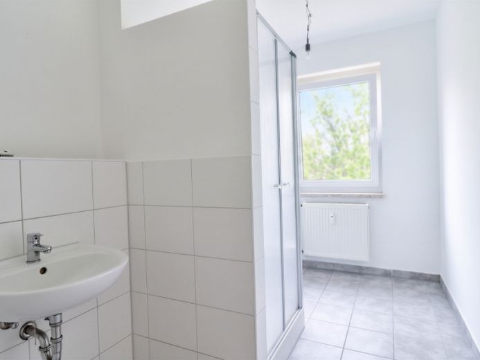 Sofort einziehen: Ruhige 1-Zimmer-Wohnung mit Parkplatz inklusive! – Foto 1