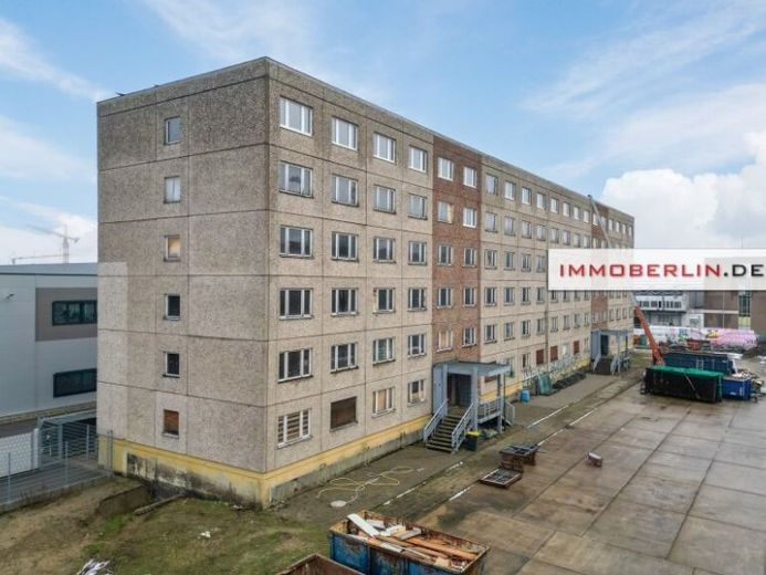 IMMOBERLIN.DE - Bürogebäude auf Gewerbegrundstück für diverse Nutzungen mit Baupotential – Foto 1