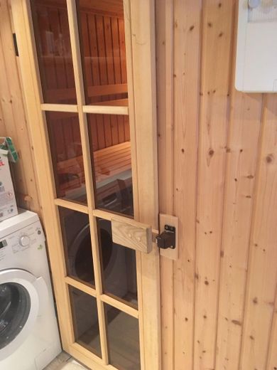 Casa unifamiliar con vivienda independiente - Inversión de capital - VENTA PRIVADA – Keller Sauna
