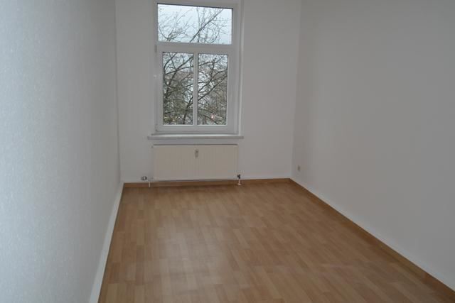 Großzügige 2-Zimmer mit Laminat, Wanne und Balkon in zentraler Lage! EBK mgl. – SAM_7659
