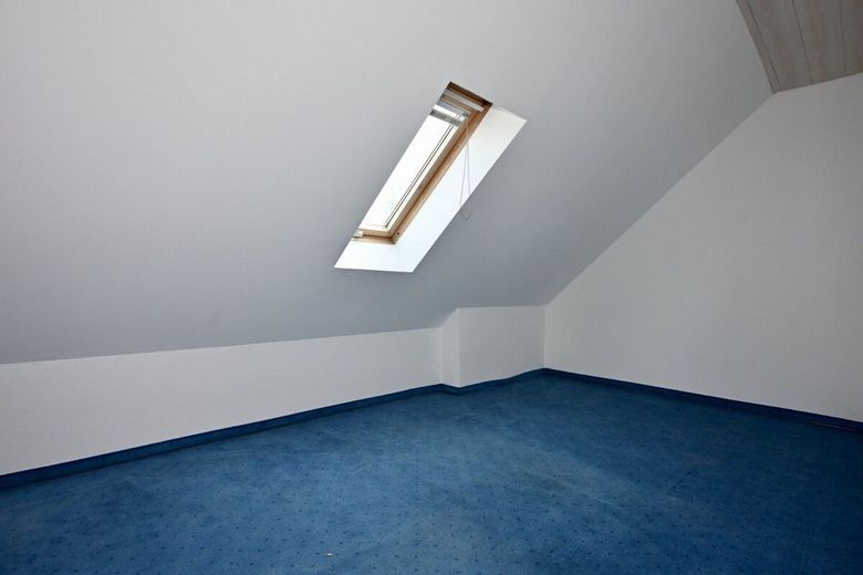 Junge Doppelhaushälfte in Göggingen mit Potenzial – Gästezimmer DG