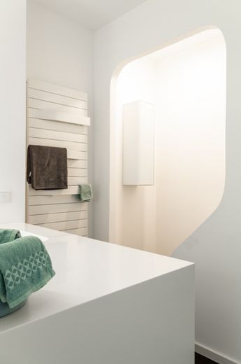 Luxuriöses Apartment an der Spree mit großer Sonnen-Dachterrasse – Bad