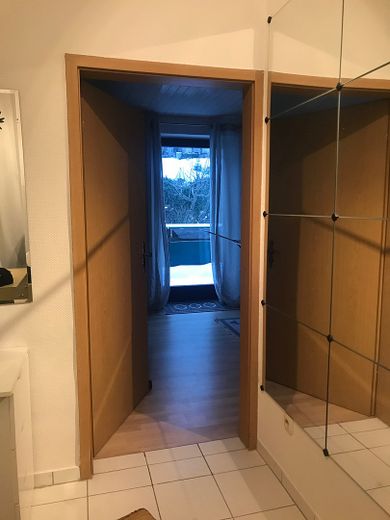 Biete Helle 2 Zimmer Wohnung von Privat in ruhige Lage in Tännesberg mit Terrasse,Grillgarten Mitbenutzung und Stellplatz sowie Keller. Wohnung sehr gut geteilt und Vollmöbliert.70000€ vhb. 015111378015 – Foto 5