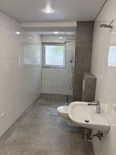 Kernsaniert & Bezugsfertig: Helle 3-Zimmer-Wohnung provisionsfrei abzugeben – Foto 4
