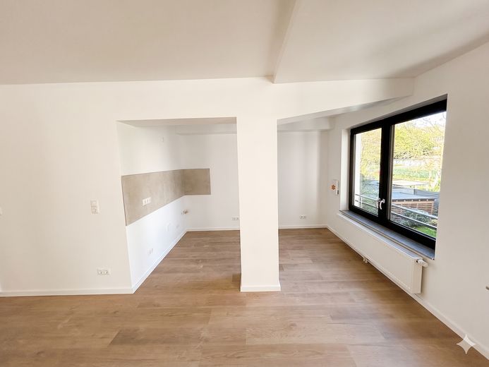 Erstbezug nach Sanierung in helle freundliche Wohnung in Mülheim – Küchenzeile