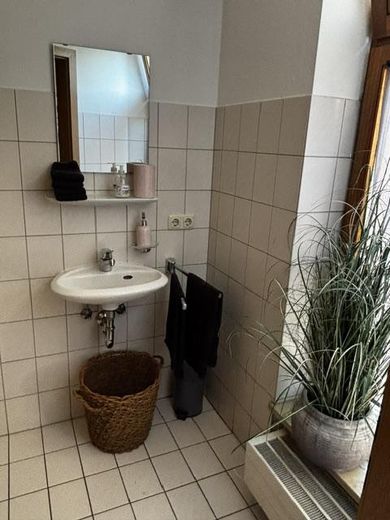 TOP-LAUF-LAGE für Frisör, Laden o. Büro-/ Praxisräume in Holzkirchen! Große Schaufenster! – Foto 8
