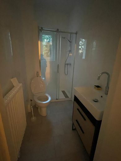 Erstbezug nach Kernsanierung – Traumhafte 3-Zimmer-Wohnung mit großem Balkon, Garten und Top-Anbindung – Foto 8