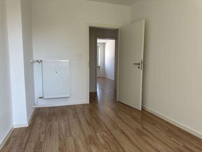 Erstbezug nach umfassender Modernisierung! Stilvolle 4-Zimmer-Wohnung in begehrter Lage – Zimmer 