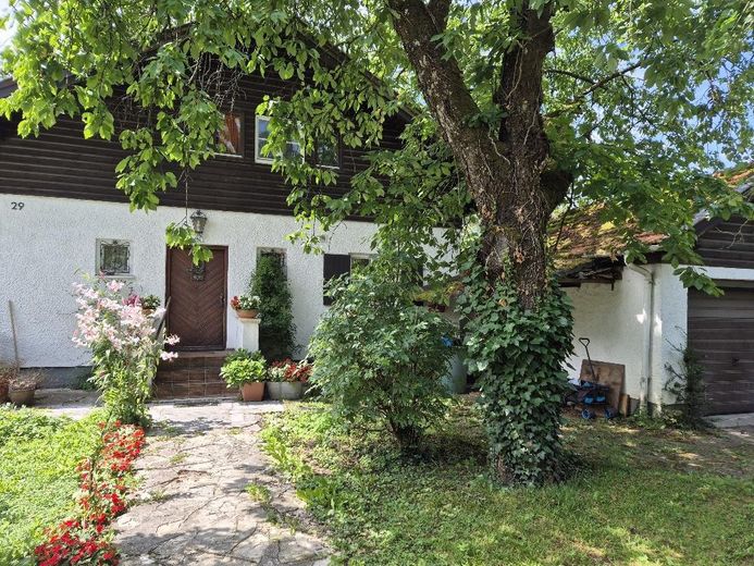 Działka w najlepszej lokalizacji w Gräfelfing – Vorgarten + Haus