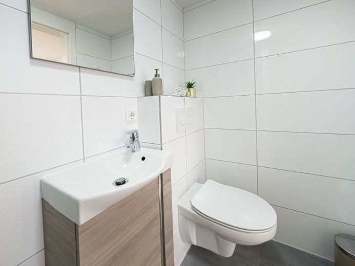 Modernisiertes Endreihenhaus mit 2 Bädern und 2 Loggien – ideal für Eigennutzer oder Kapitalanleger – Foto 23