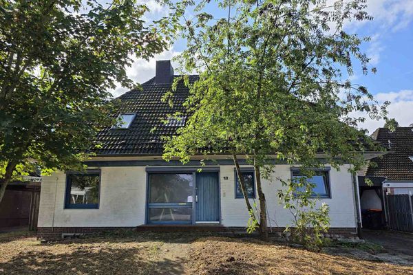 !Provisionsfrei! Sanierungsbedürftiges Einfamilienhaus!