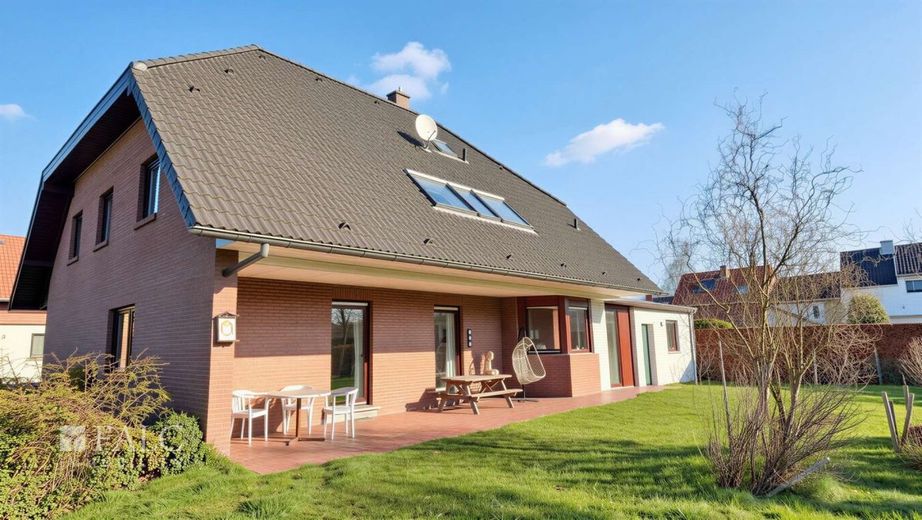 Ruhe und Privatsphäre: Einfamilienhaus in ruhiger Seitenstraße! – Terrasse