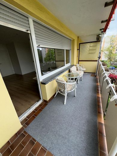 2-room apt. in a well-maintained apartment building & car parking space – Photo 10