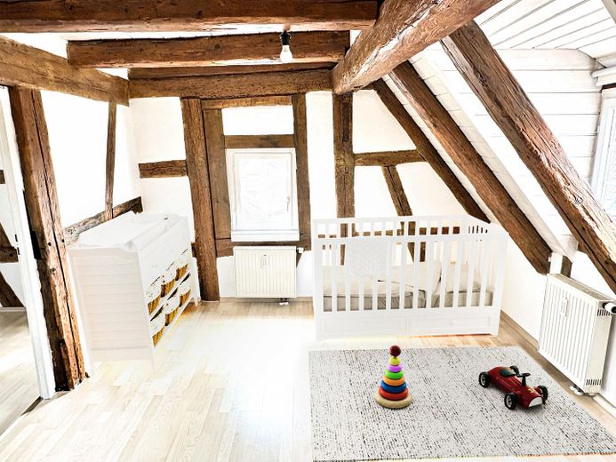 Kinderzimmer möbliert