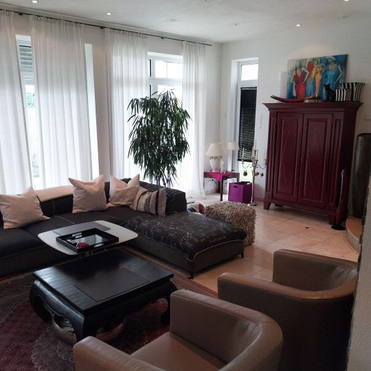 Großzügiges Einfamilienhaus im exklusiven Villenstil (privater Anbieter) – Foto 11