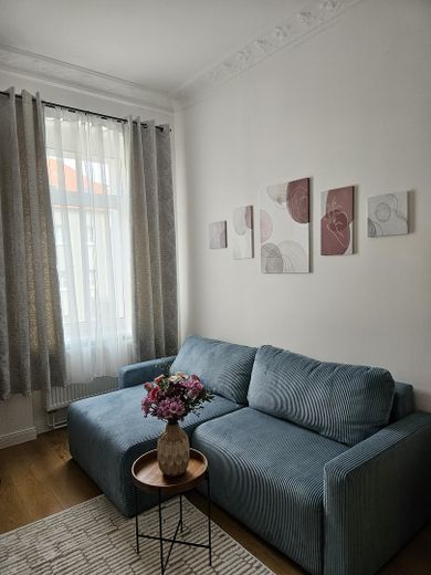 WG-Zimmer möbliert & frisch saniert – 8 Min. zur HTW Uni / Furnished room in a shared apartment – Zimmer 3 / Room 3