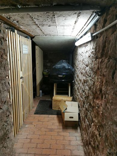 Charmantes Mehrfamilienhaus mit 3 Wohneinheiten in Konz – Kellerbeschlag EG und OG