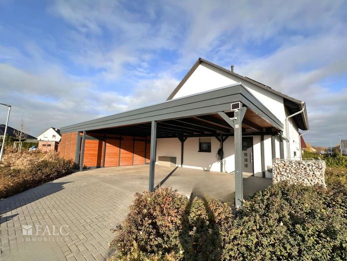 ***Exklusives Einfamilienhaus mit gehobener Ausstattung*** – Caport