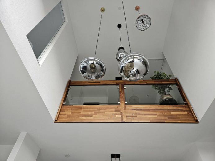 L’architettura incontra la natura – casa in muratura con privacy e un’esperienza abitativa straordinaria – Galerie & Luftraum (DG)