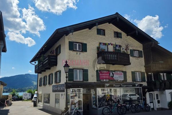 Historisches Wohn- und Geschäftshaus aus dem Jahr 1850 in begehrter Lage am Tegernsee