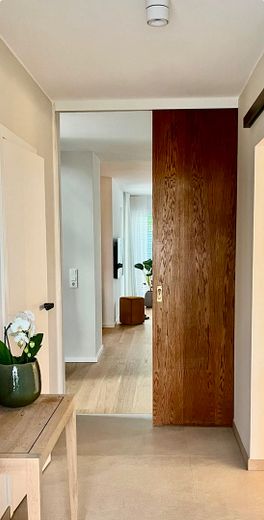 Casa d’architetto completamente ristrutturata a Mainz-Drais | 191 m2 | 7,80 m di larghezza della casa | 3 bagni | Pompa di calore – Schiebetür
