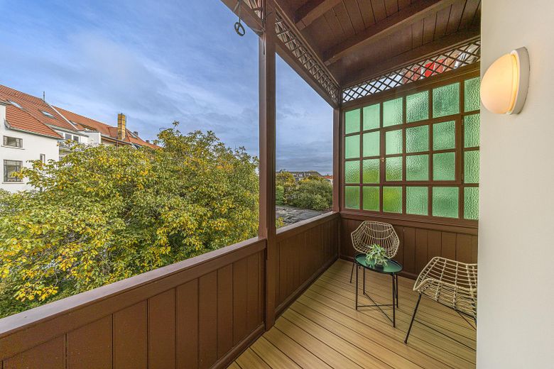 *Sofort bezugsfrei: Modernisierter 2-Zimmer Altbau in Leipzig Gohlis | Provisionsfrei | 4,25% AfA* – Balkon/Loggia