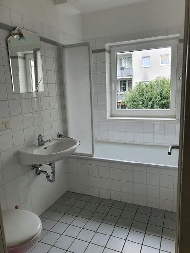 2 Zimmer mit Balkon - renoviert und bereit für Dich/Euch – Foto 14