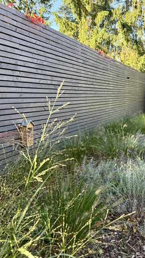 Hochwertiger Gartenzaun