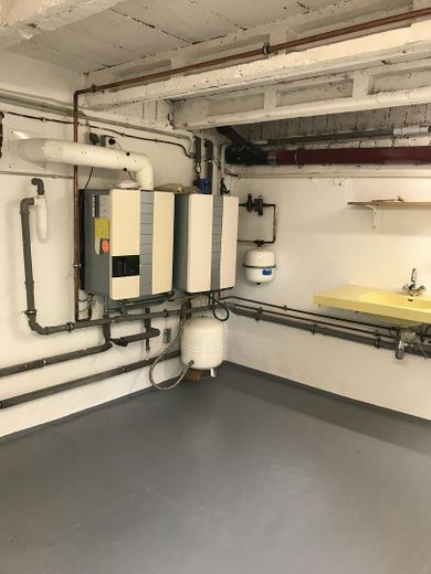 Freistehendes Einfamilienhaus mit Photovoltaikanlage auf sonnigem Grundstück in Berlin-Wittenau – Gas-Brennwertheizkessel