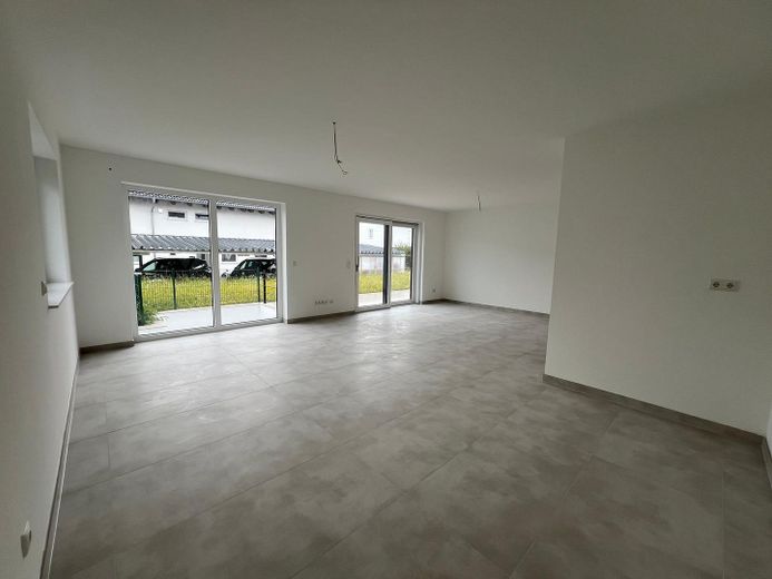 Neubauhaus mit separatem Einliegerbereich, Garten & Doppelgarage – Wohnessbereich2 (EG)