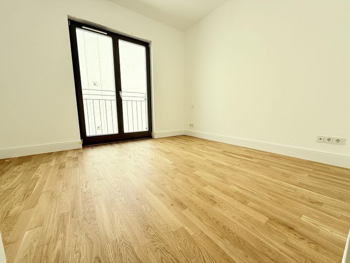 Erstbezug & provisionsfrei! Moderne 3-Zimmer-Wohnung mit 2 Balkonen und Aufzug H9-29 – Schlafzimmer 2