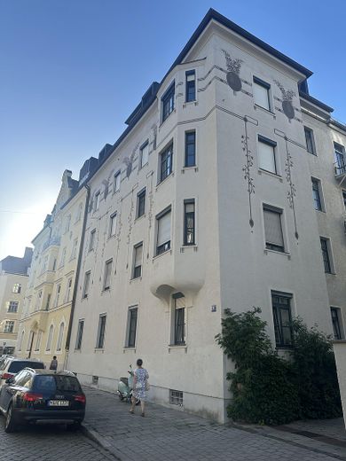 Traum Altbau Wohnung in Schwabing – Foto 1