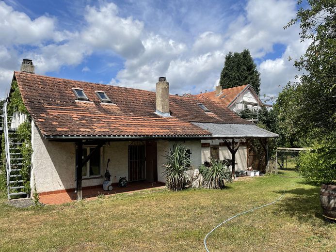 kleines Haus & zwei Terrassen