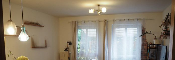 Wohnzimmer (Zugang Terrasse)