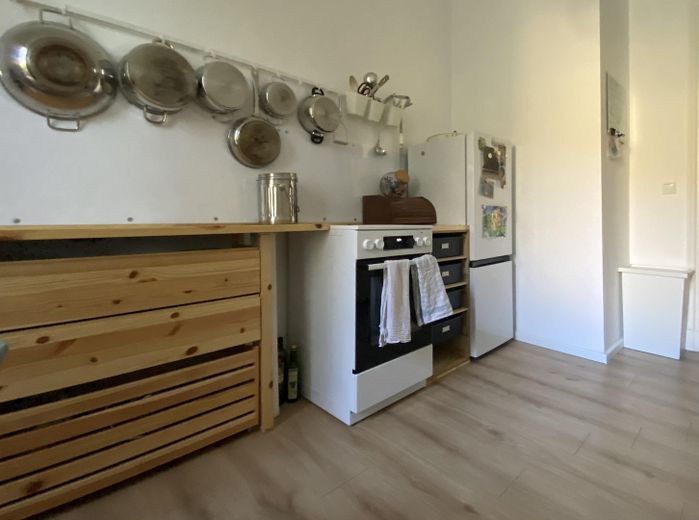 Westhafen Stuckaltbau, sonnig, grün, ruhig, Balkon, hohe Räume – Foto 14